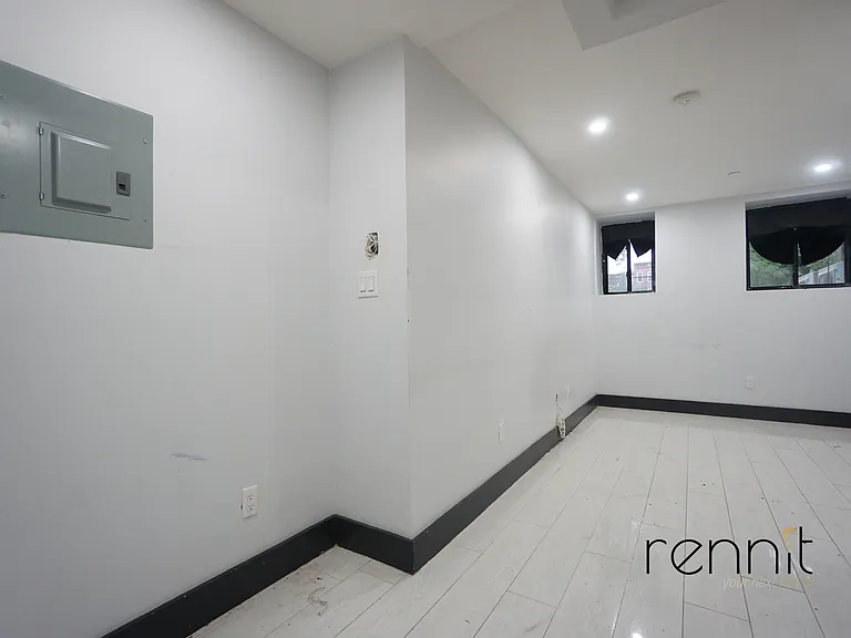 1186 Park Pl #B — Photo 1
