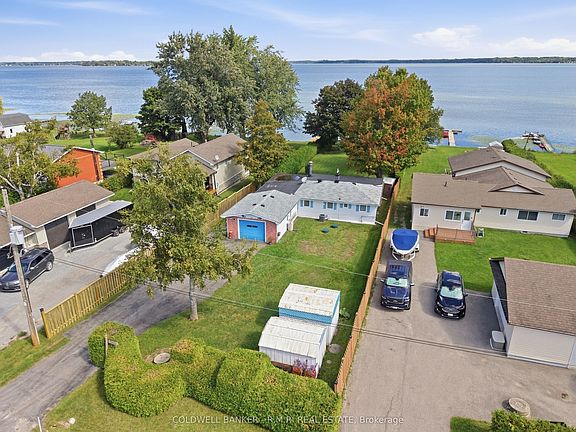 4th image of 87 Edgewood Cres