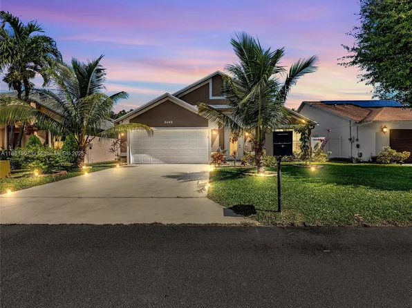 5045 Foxhall Dr N, West Palm Beach, FL 33417
