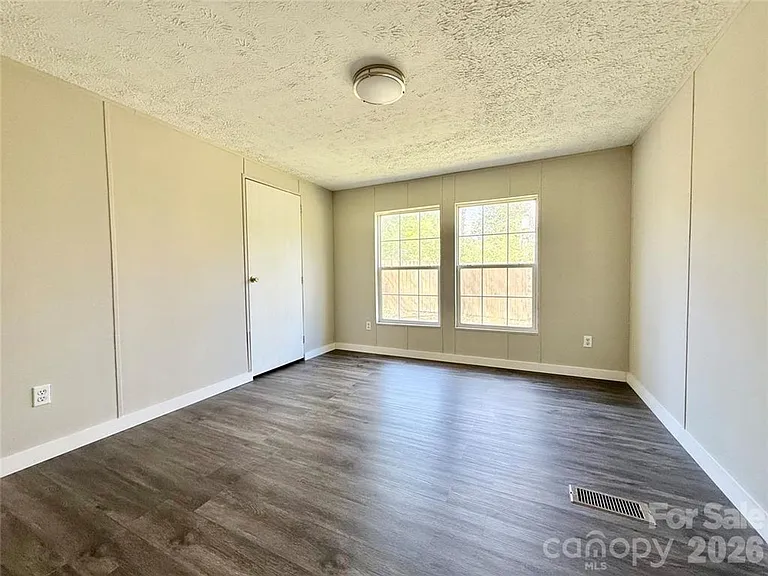 129 Reed St — Photo 17