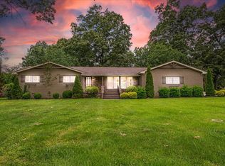 1809 Country Club Dr, Tullahoma, TN 37388