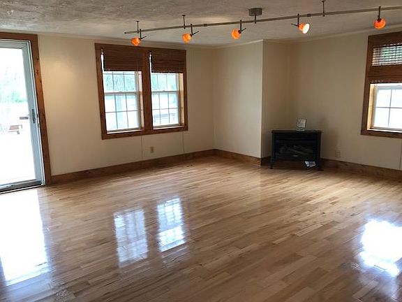 3rd image of 78 Oneal St