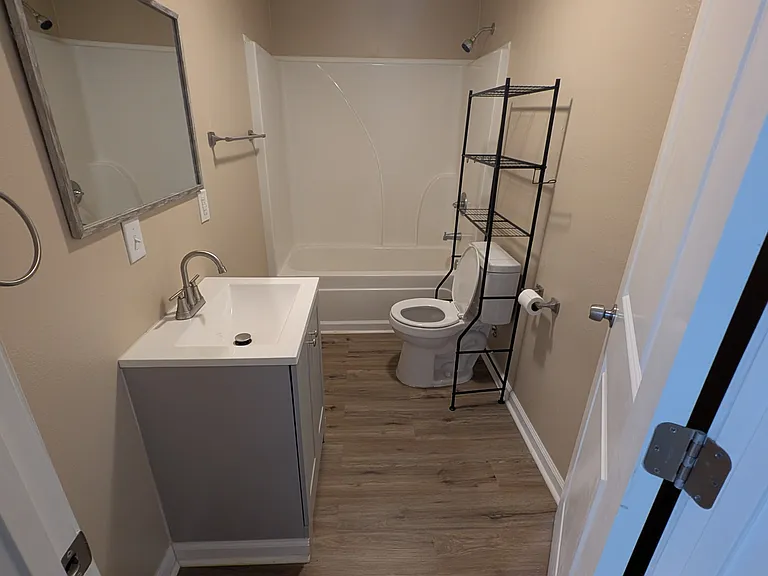 112 Kentucky St #C — Photo 3