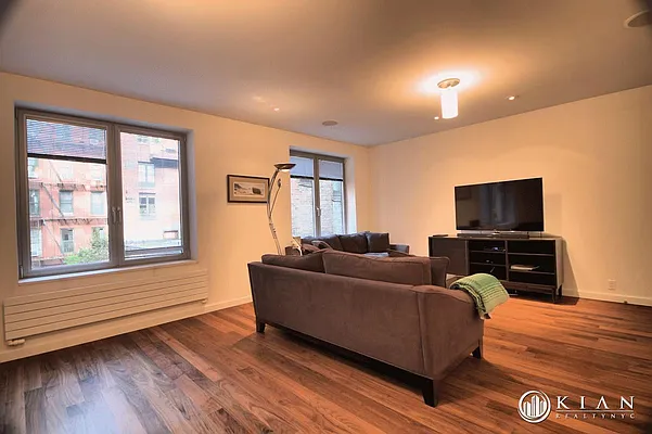 Rented by Kian Realty | media 2