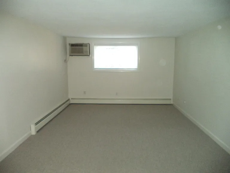 3 Pembroke Dr #5 — Photo 4