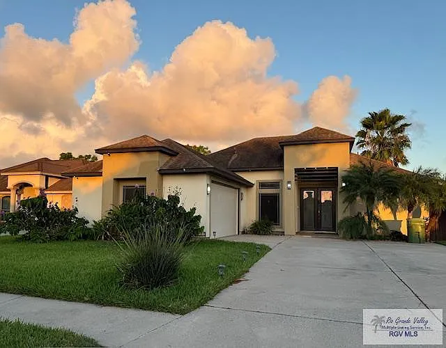6732 Stone Oak — Photo 1