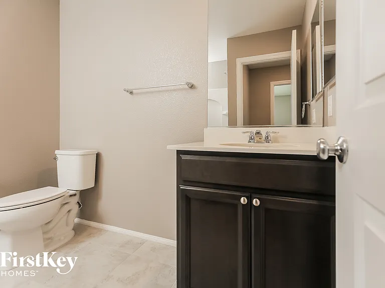 9450 Yorkshire Coast Ave — Photo 14