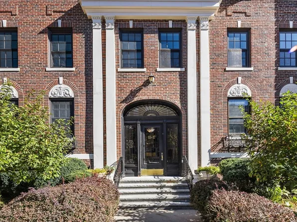 15-17 James St #2, Brookline, MA 02446