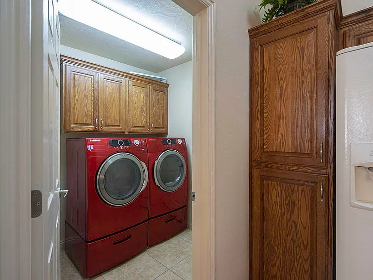 4592 S Elrose Dr — Photo 10