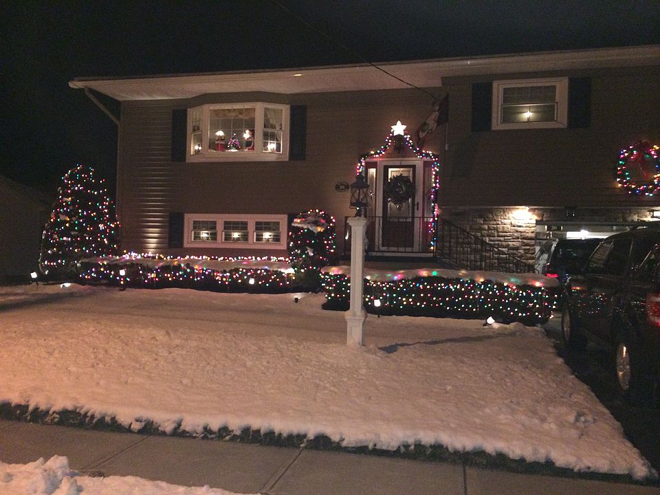 Great curb appeal!