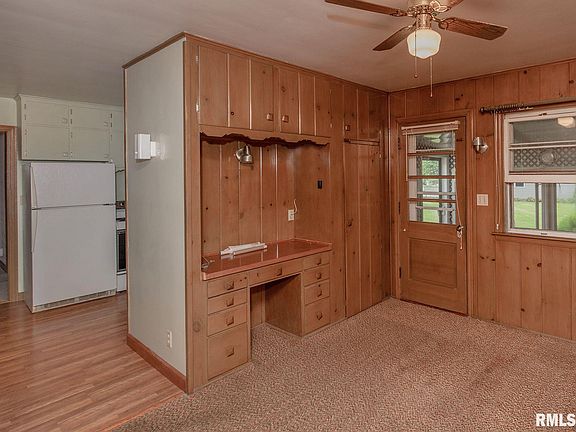 3rd image of 112 E Ogden Ave