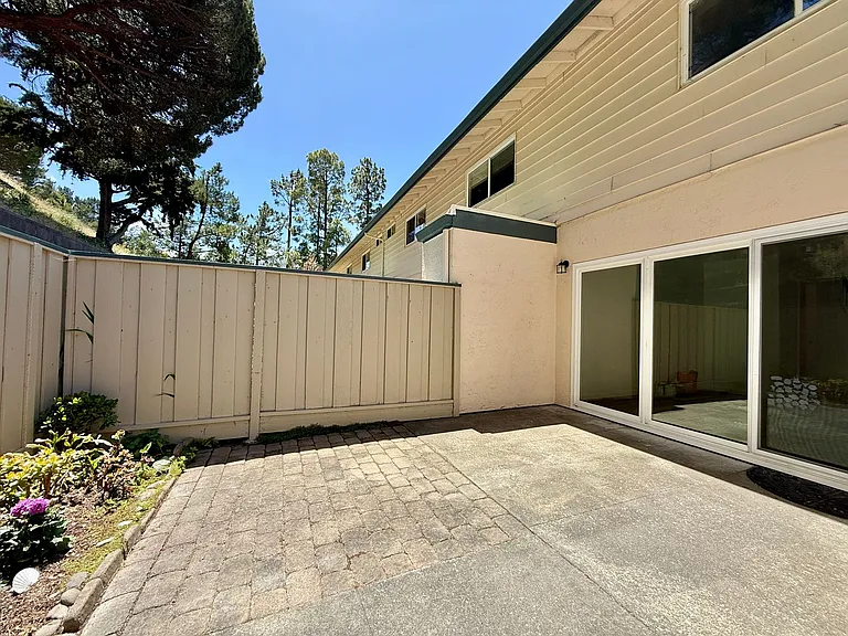 1254 Terra Nova Blvd — Photo 25