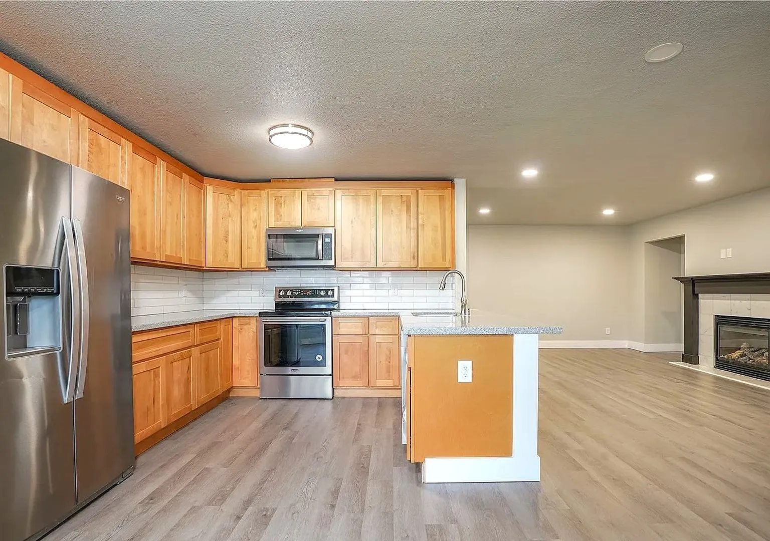 Rooms for rent in 4bedroom/2ba Downtown Puyallup Duplex (Room rents starting at $850 - $1,100) — Photo 2