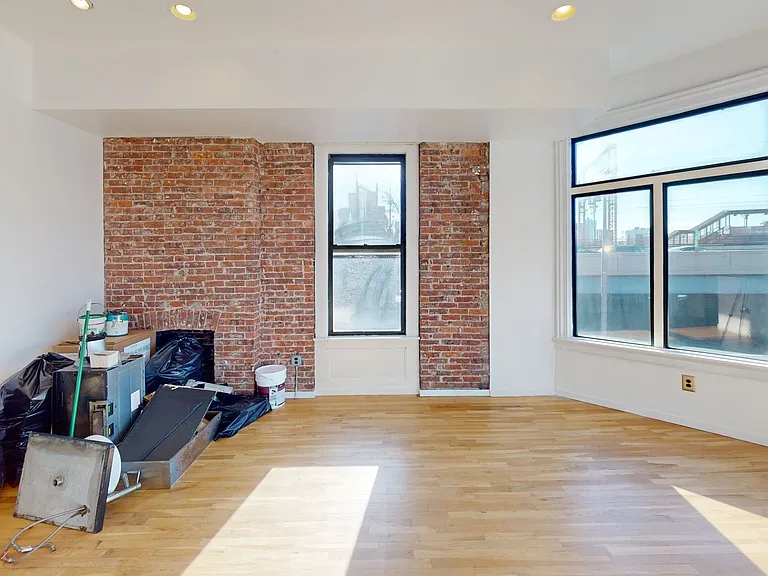 402 Broad St — Photo 6