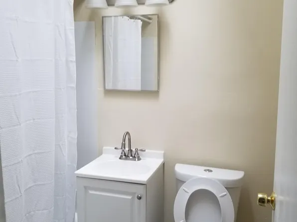 1306 Edgewood Ave, Trenton, NJ 08618