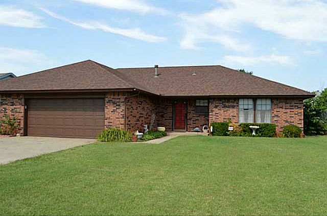 1st image of 3809 Seaward Cir