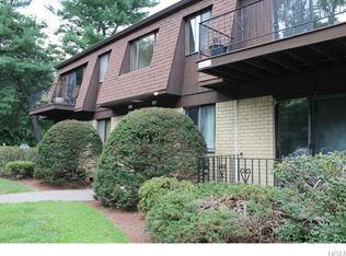 410 Cherry Hill Dr, Poughkeepsie, NY 12603