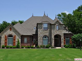 6853 Gold Finch Ct, Owasso, OK 74055