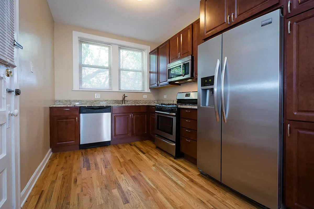 7434 N Artesian Ave / 2432-34 W Fargo Ave — Photo 3