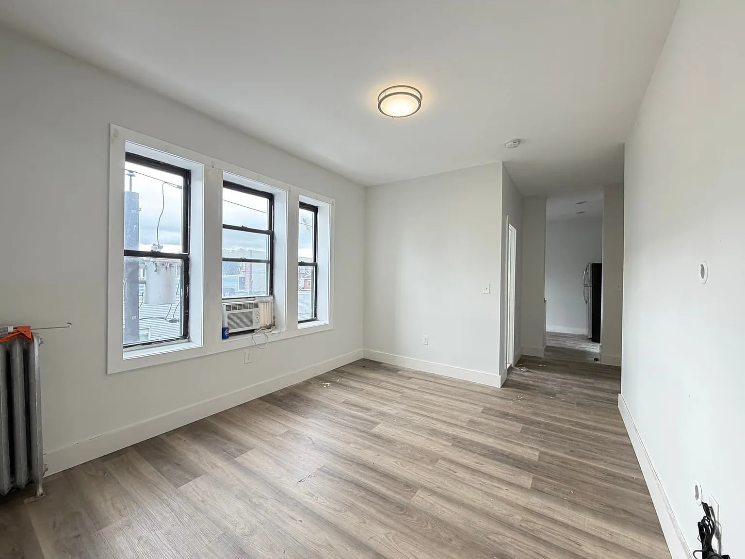 158 Bergen Ave — Photo 2