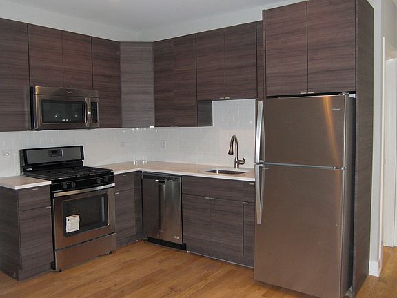 4th image of 3802 W Altgeld St #102