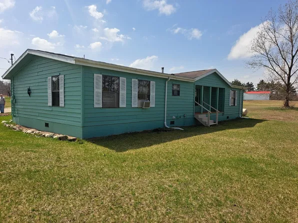 11020 S Harrison Ave, Farwell, MI 48622