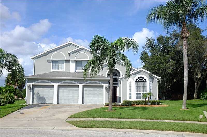 1st image of 104 Oak Grove Cir
