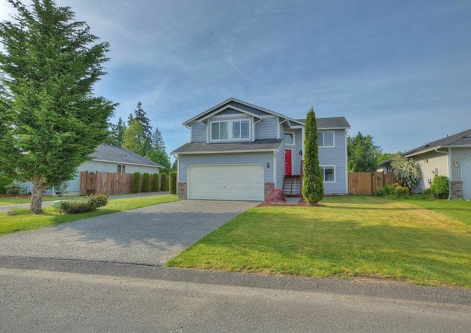1st image of 5520 209th St E