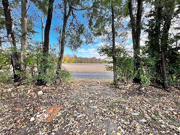 5th image of 2391 W County Road 50 S