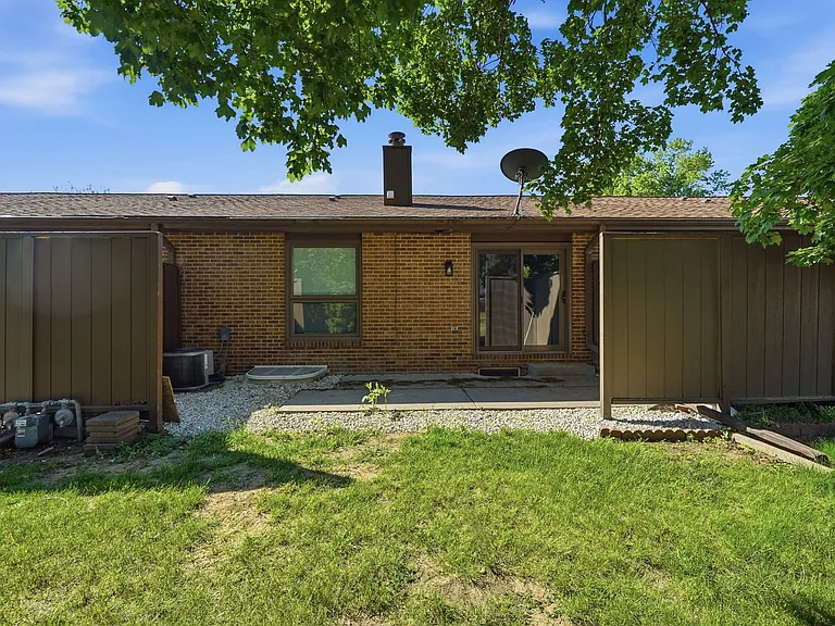 1941 Devonshire Dr #3 — Photo 25