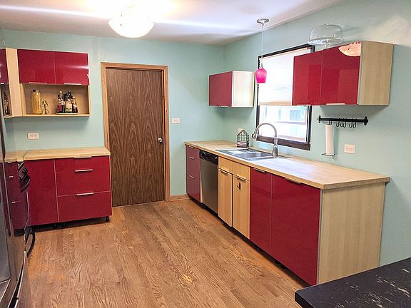 4th image of 4921 W 91st St