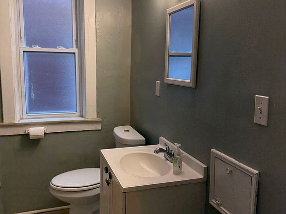 5th image of 5319 Sutherland Ave #1
