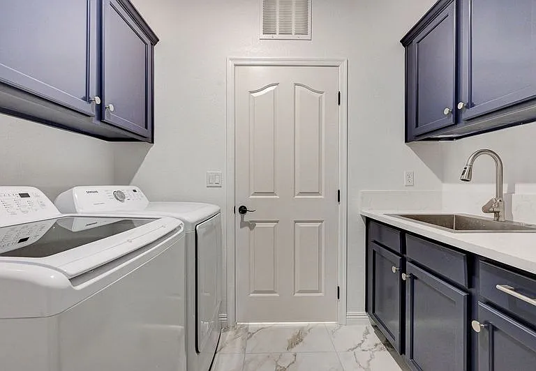 11169 Robin Park Ave — Photo 14
