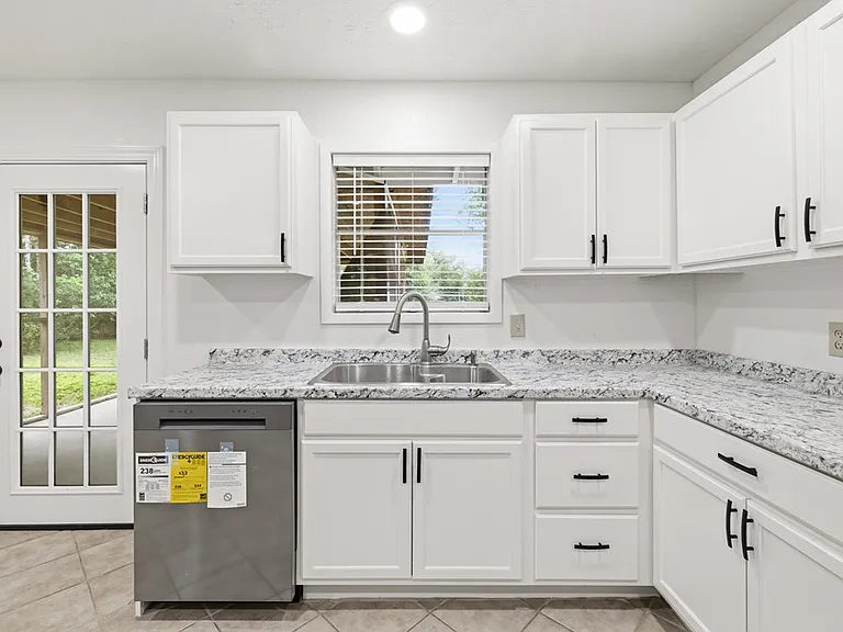 301 N Manor Dr #A — Photo 6