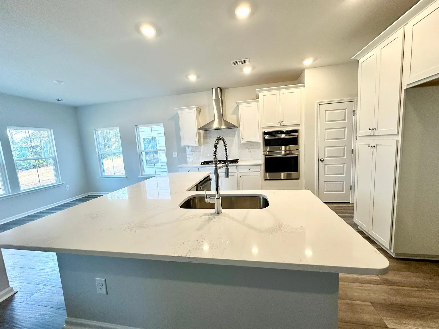 4 bed, 1786 sqft, $2,350 — Photo 3