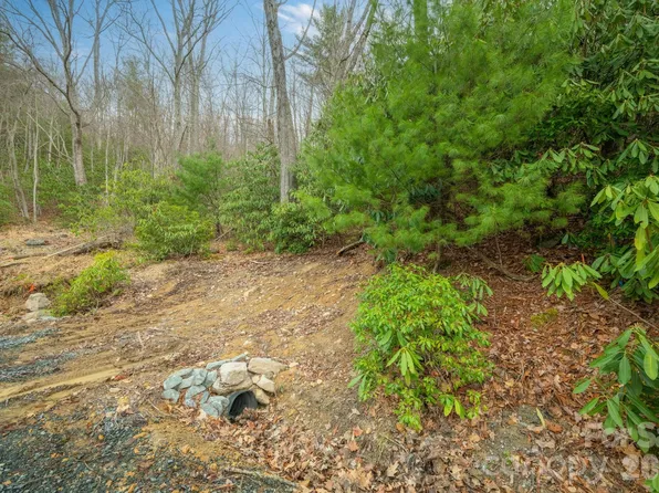 288 Poplar Dr #370, Banner Elk, NC 28604