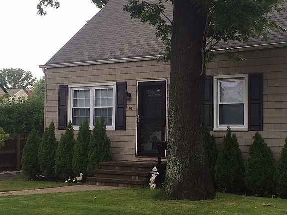 2nd image of 91 Hitherdell Ln