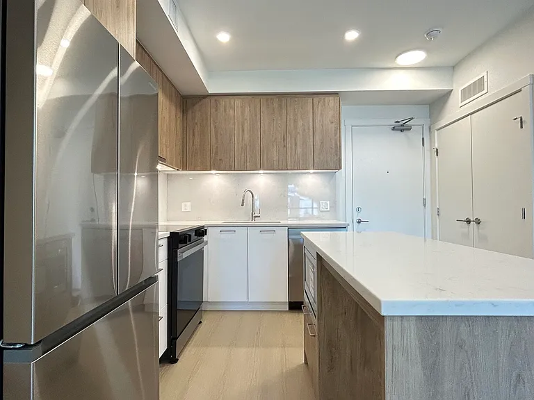 82 1st St #311 — Photo 4