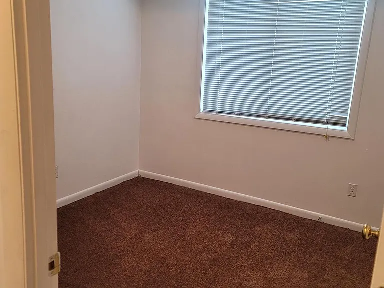 625 A Chesapeake St SE #101 — Photo 10