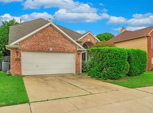 5724 Chelmsford Trl, Arlington, TX 76018