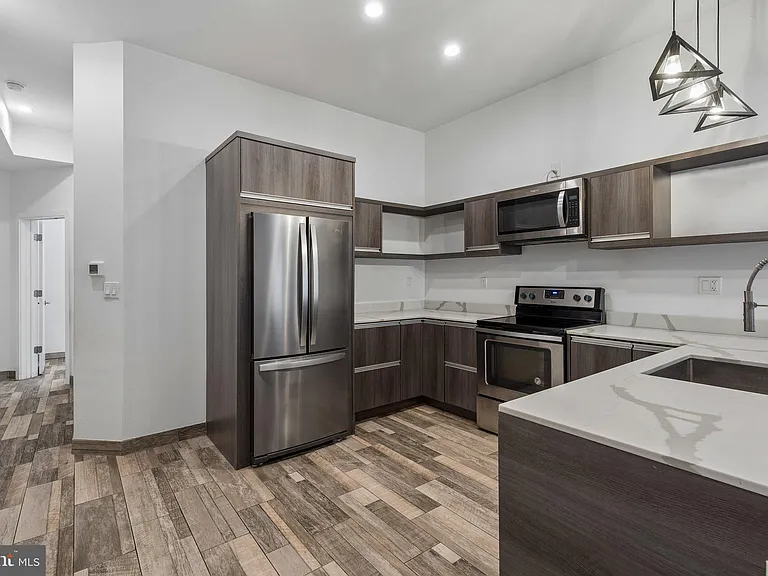 2028 E Fletcher St #1 — Photo 7