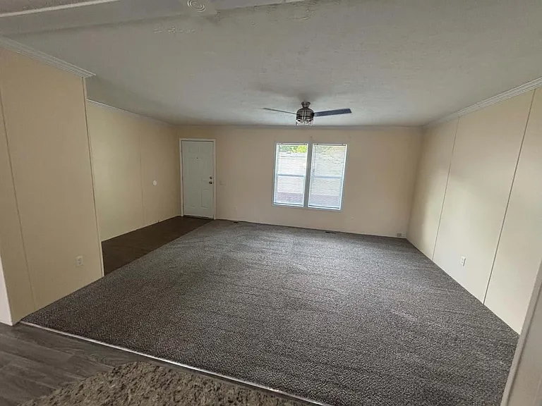 9910 Geraldine St — Photo 14