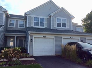 913 Genesee Ct, Naperville, IL 60563