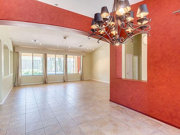 5th image of 2607 W Buist Ave