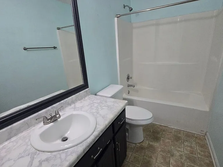 180 Dogwood Ave — Photo 8
