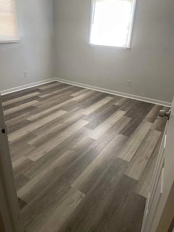 2 bed, 1.5 bath, $800 — Photo 4