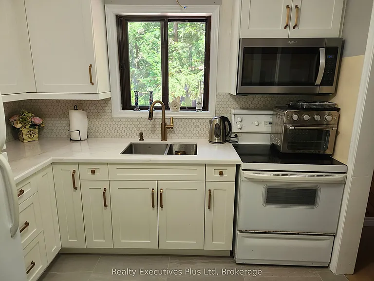 2 Zelia Ct — Photo 11