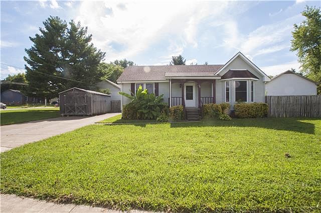 1st image of 119 Cunningham Pl