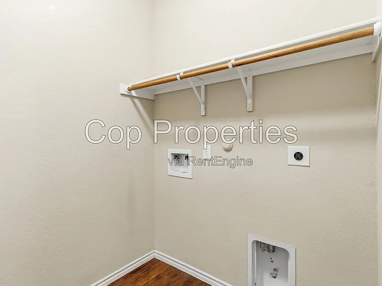 8430 Terlingua Cv — Photo 13