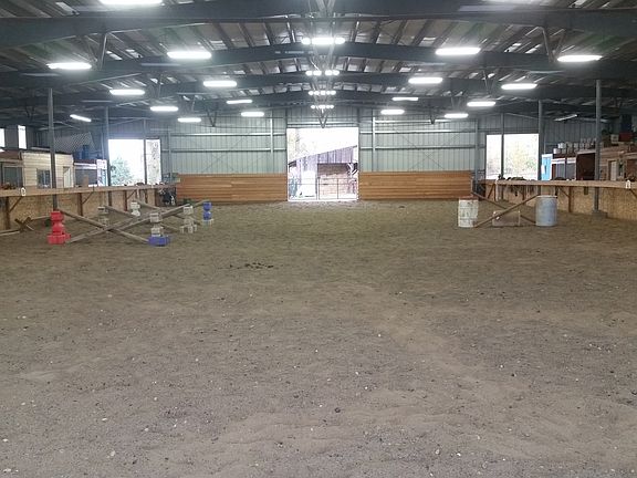 60' x 140' Indoor Arena